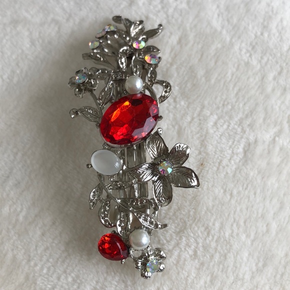 DECORATIVE HAIR CLIP - Picture 3 of 5